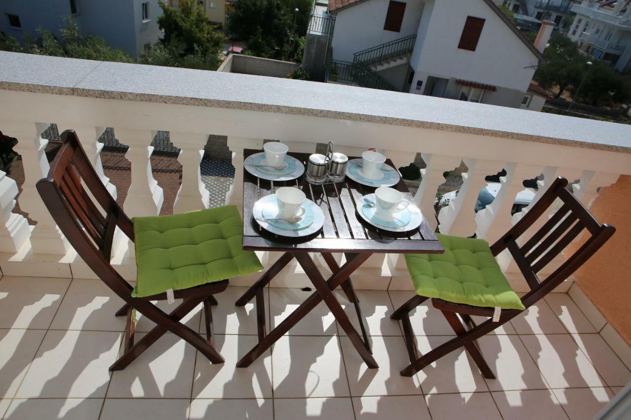Villa Marica Vodice Exteriör bild