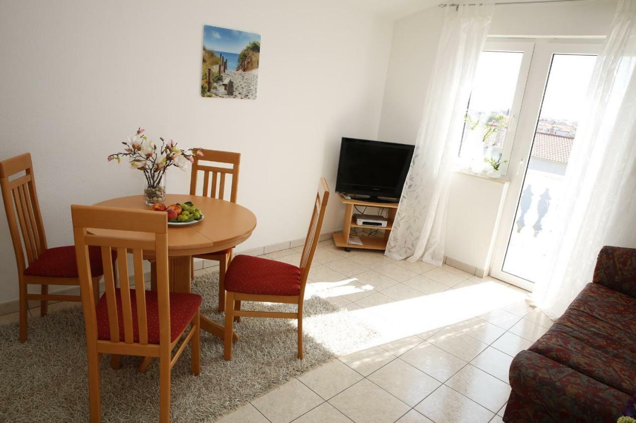 Villa Marica Vodice Exteriör bild
